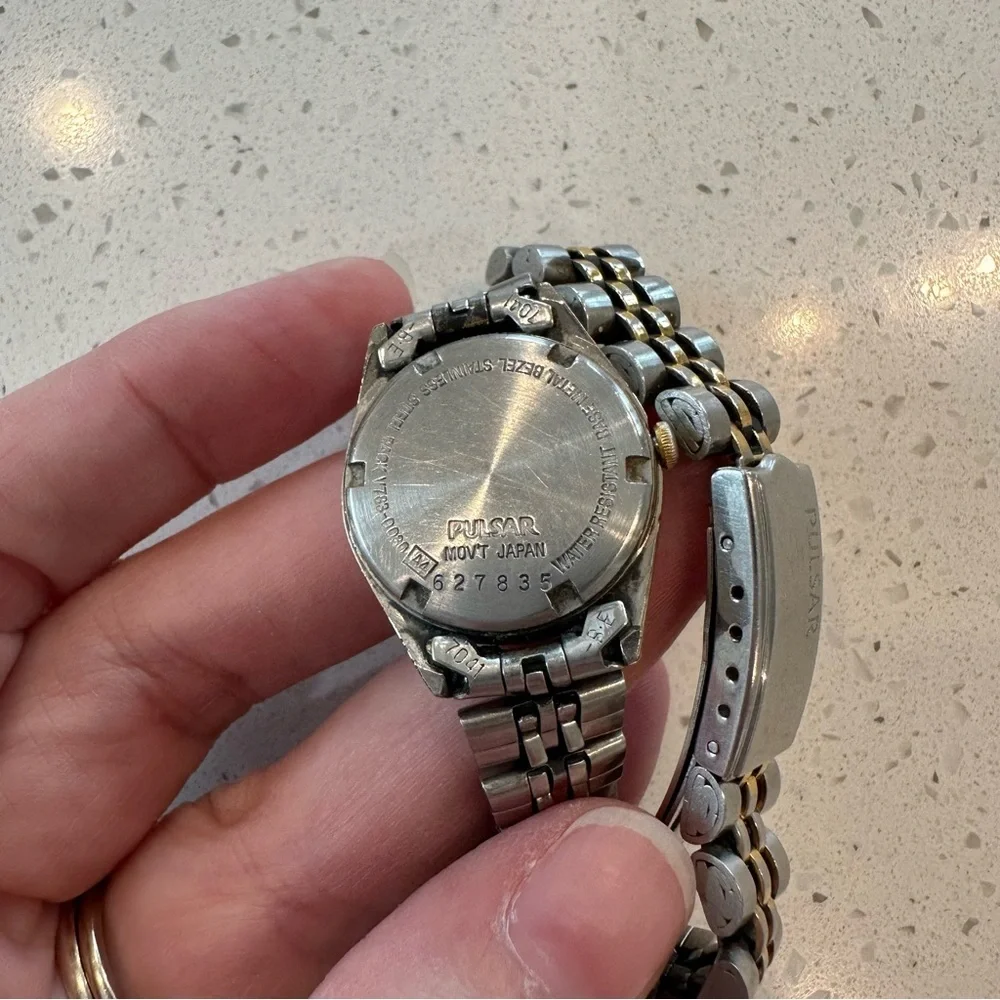 Pulsar Gold and Silver Women's Watch - Picture 3 of 4